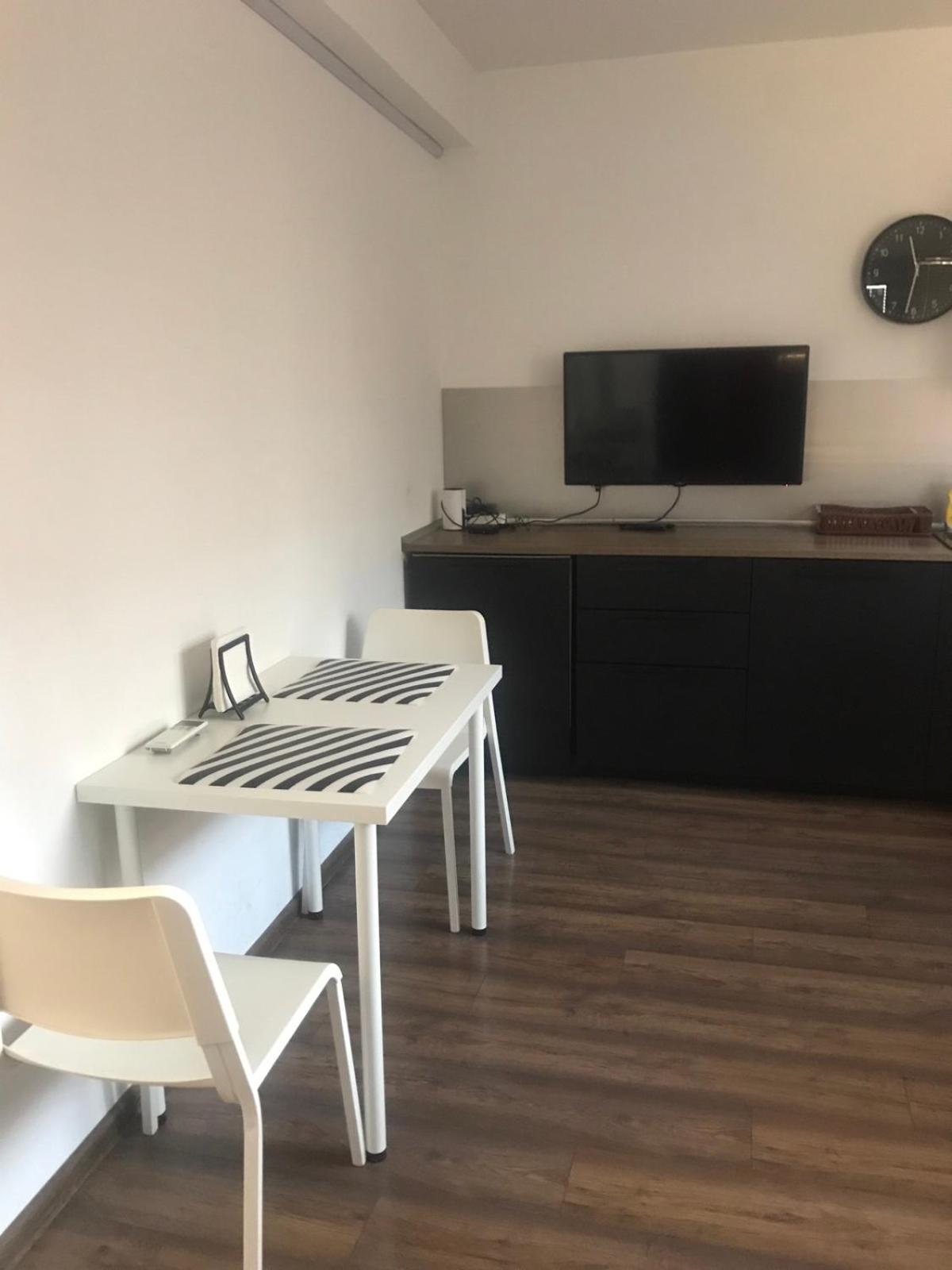 Lilia 3 Self-Check In Apartment With Hot Water Despite Prevention In The Neighborhood, Food And Drink Shop Open Until 10 Pm And Free Parking Area Next Ot 24 Hours Food And Drink Shop And Free Parking Area София Экстерьер фото