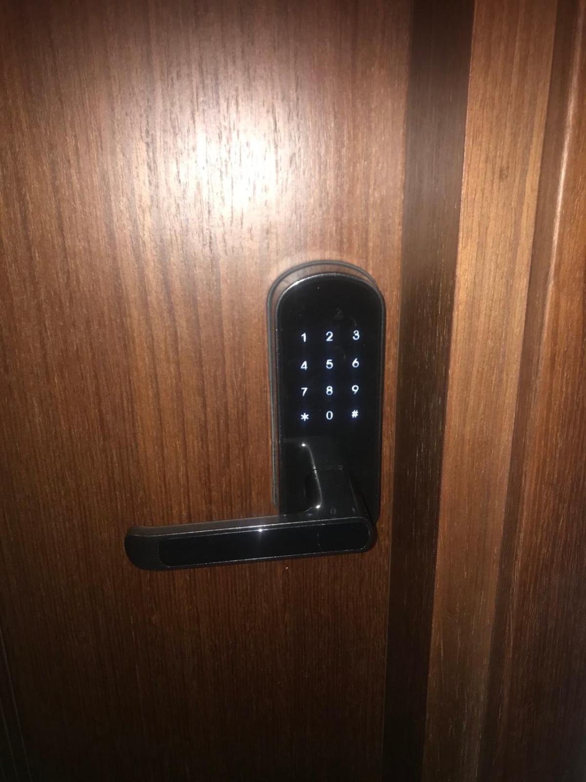 Lilia 3 Self-Check In Apartment With Hot Water Despite Prevention In The Neighborhood, Food And Drink Shop Open Until 10 Pm And Free Parking Area Next Ot 24 Hours Food And Drink Shop And Free Parking Area София Экстерьер фото