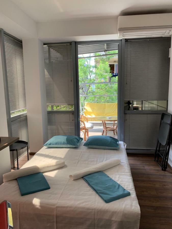 Lilia 3 Self-Check In Apartment With Hot Water Despite Prevention In The Neighborhood, Food And Drink Shop Open Until 10 Pm And Free Parking Area Next Ot 24 Hours Food And Drink Shop And Free Parking Area София Экстерьер фото