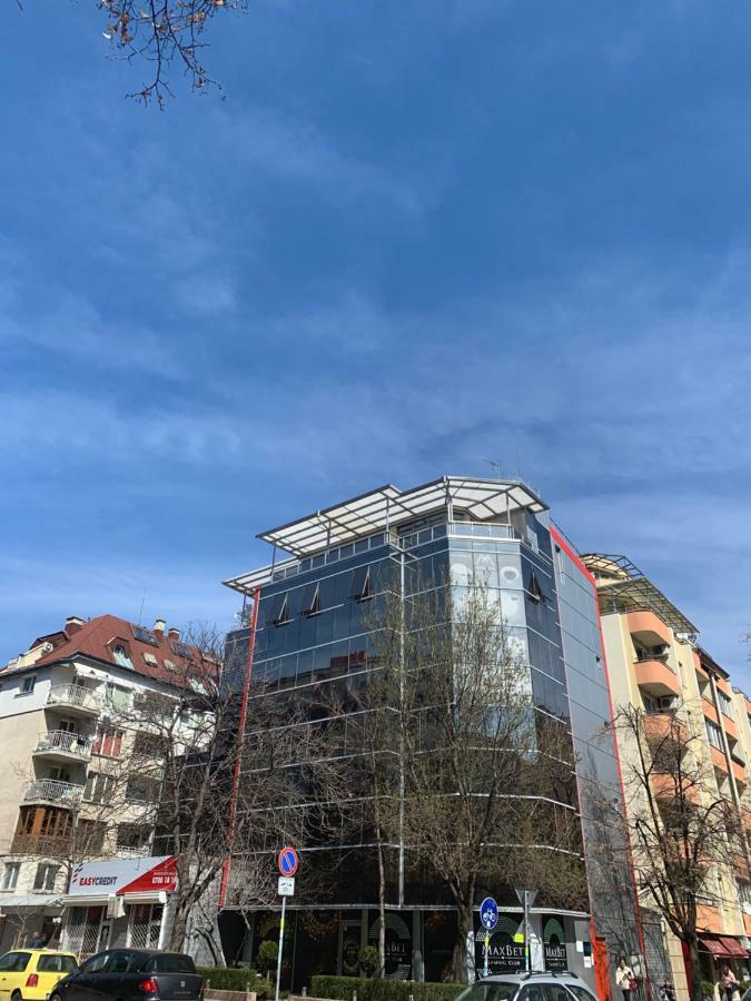 Lilia 3 Self-Check In Apartment With Hot Water Despite Prevention In The Neighborhood, Food And Drink Shop Open Until 10 Pm And Free Parking Area Next Ot 24 Hours Food And Drink Shop And Free Parking Area София Экстерьер фото